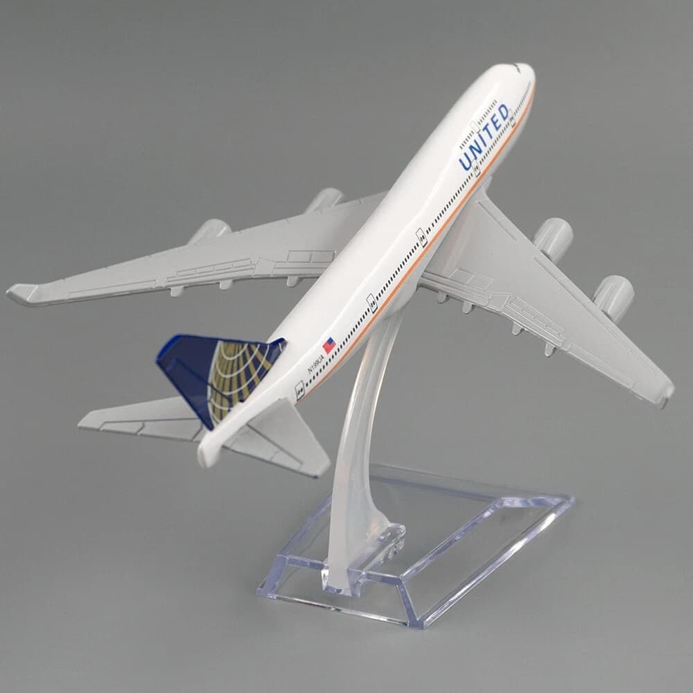 United Airlines B747, modelo de 16 cm