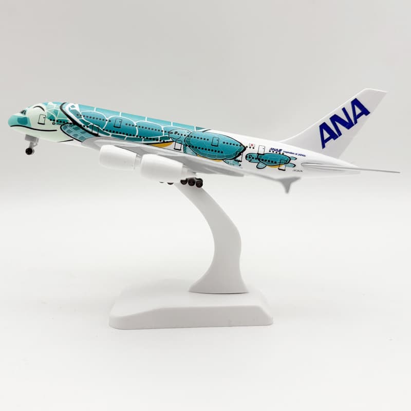 ANA Turtle Green A380 · 20 cm, fotografía verificada por tipo de peana