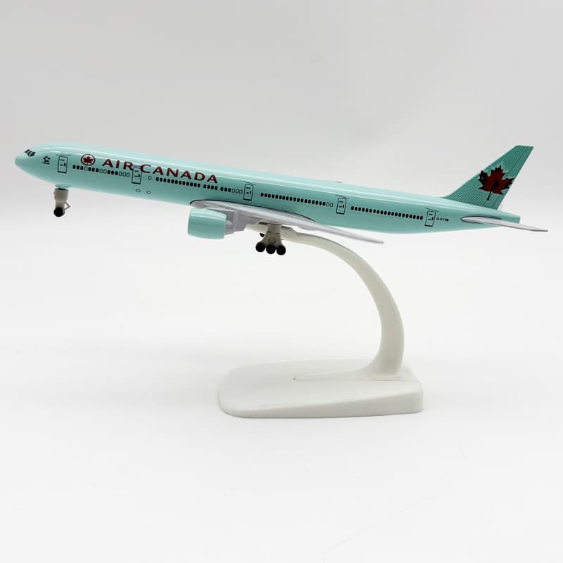Air Canada B777 · 20 cm, fotografía verificada por tipo de peana